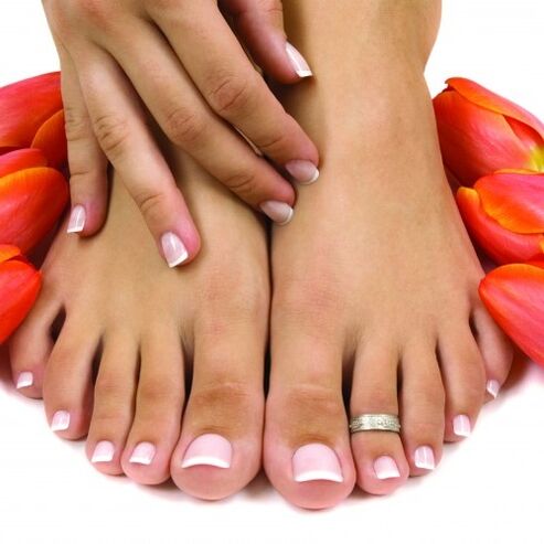 healthy nails after fungus treatment