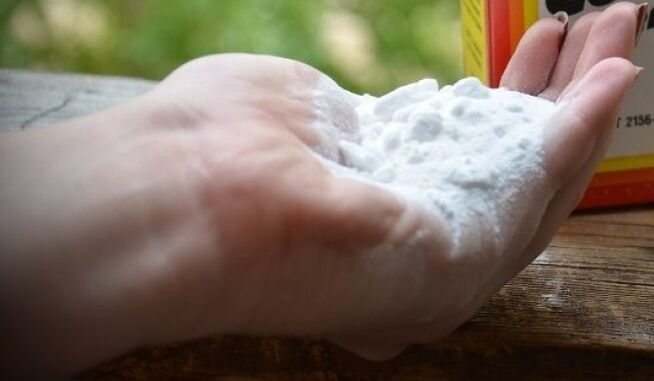 baking soda to treat foot fungus